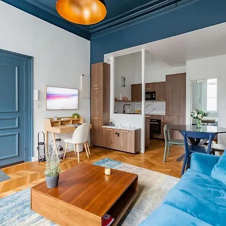 Le First, Centre Terrasse Et Parking Apartamento